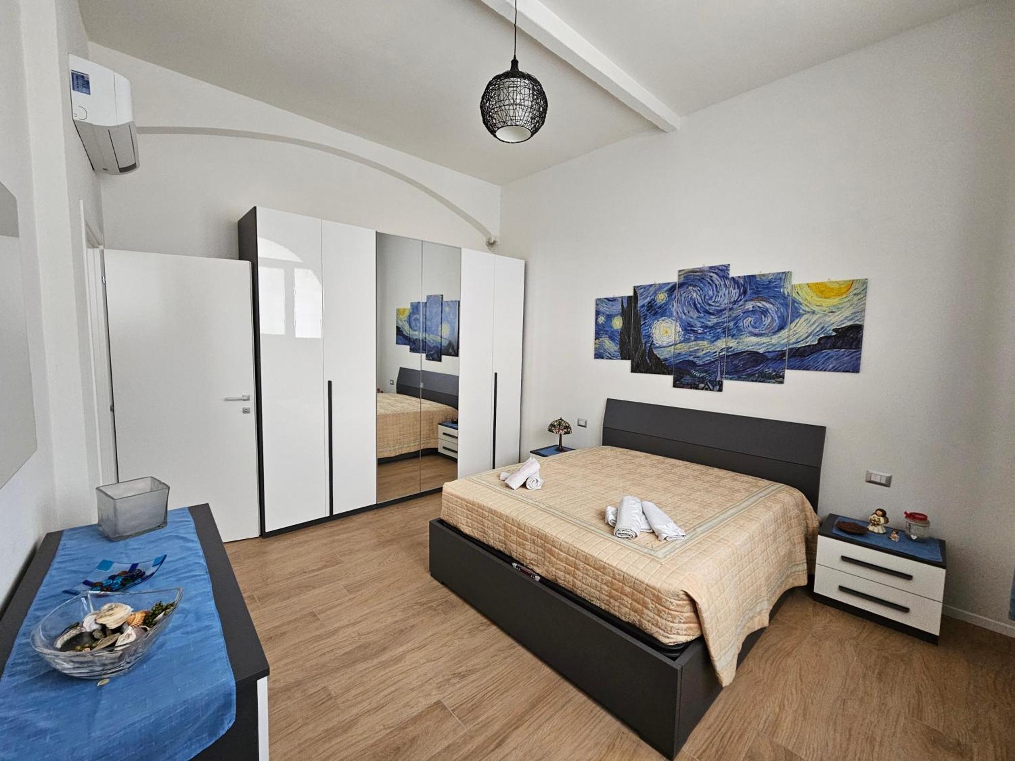 Navigli Stylish Apartment Underground Nearby For 4 Guests - Milan — Photos 1